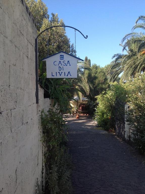Casa Di Livia Apartamento SantʼAnna Arresi Exterior foto